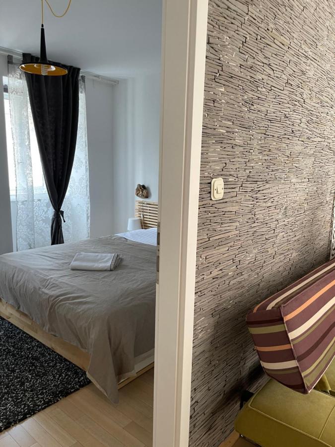 Apartments Kremenic เซรส ภายนอก รูปภาพ