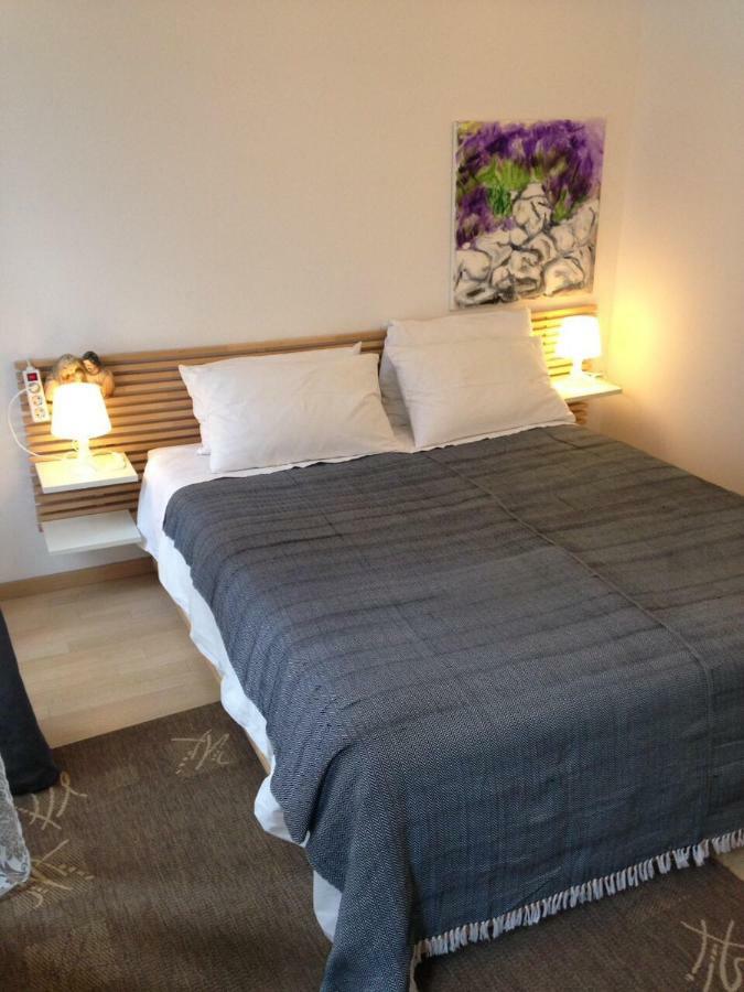 Apartments Kremenic เซรส ภายนอก รูปภาพ